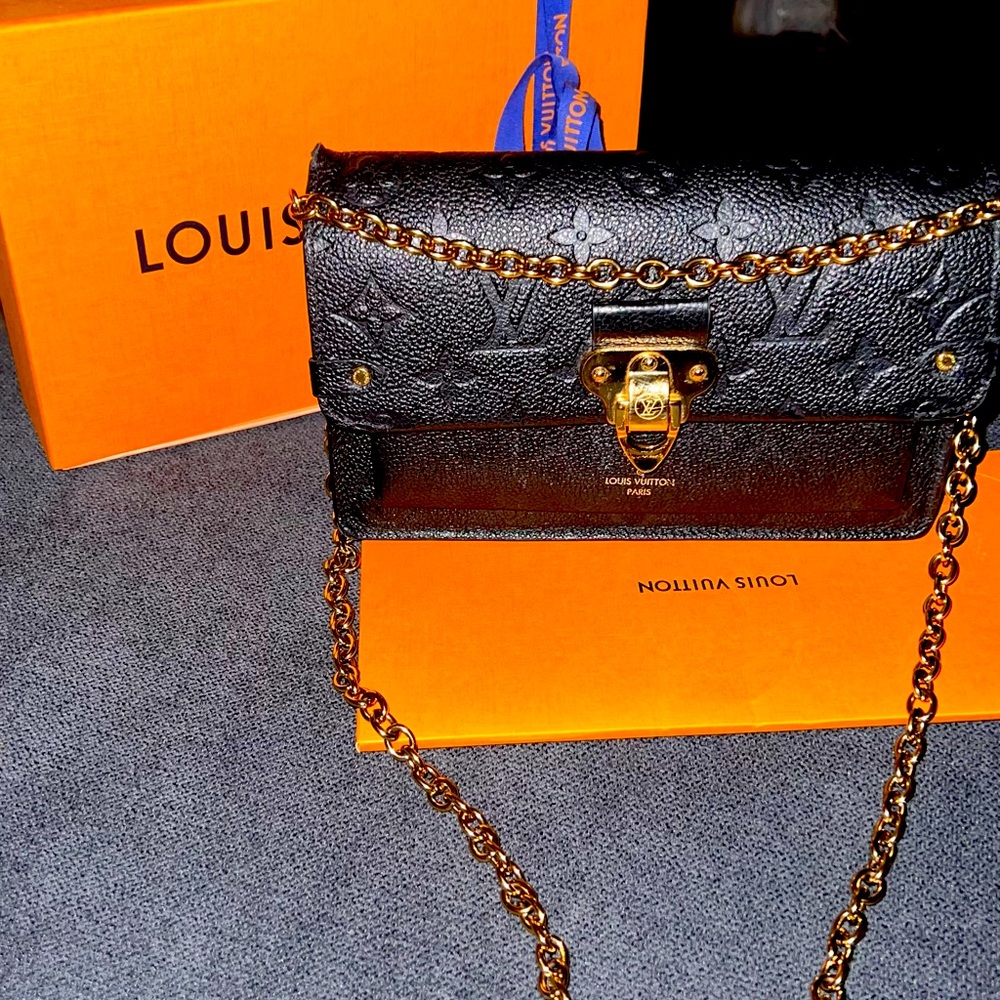 LOUIS VUITTON Vavin Chain Wallet - Black Monogram